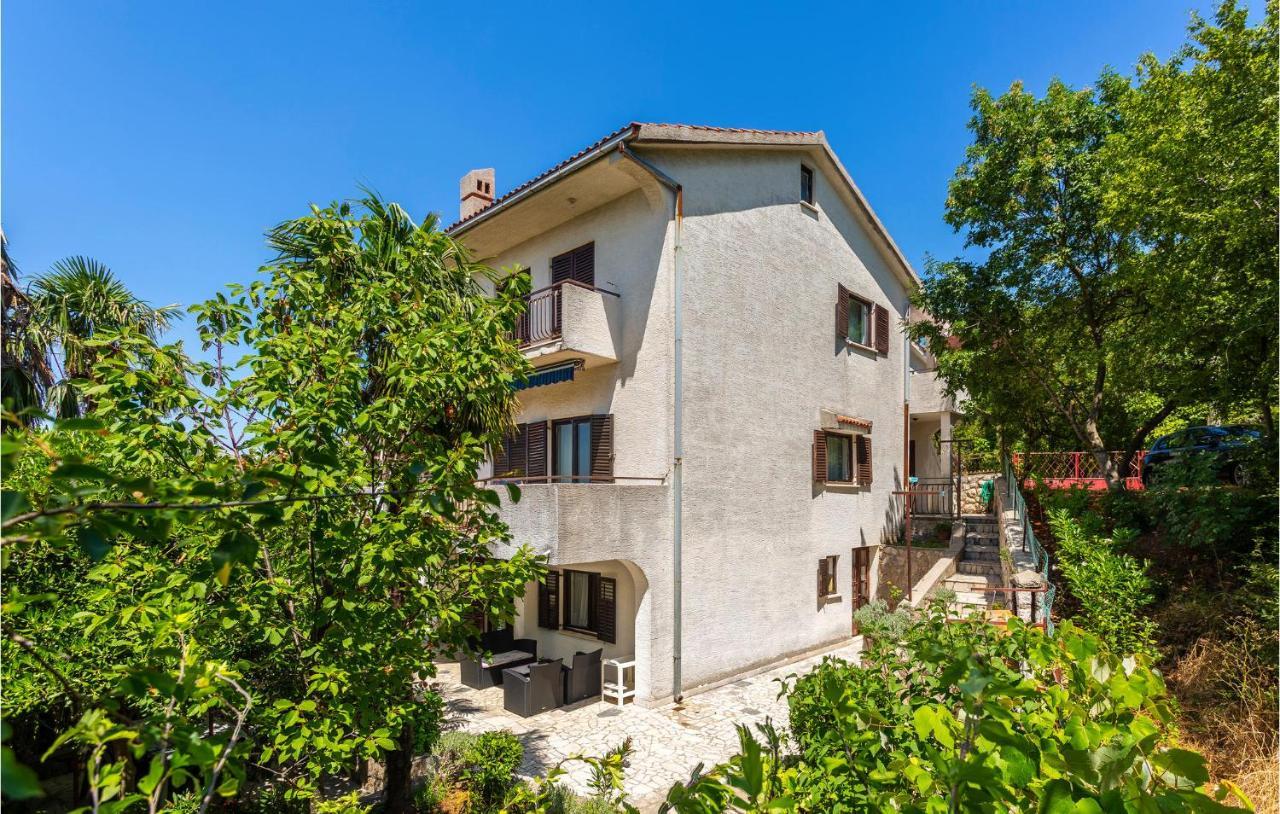 Beautiful Apartment In Omisalj With Kitchen Eksteriør bilde